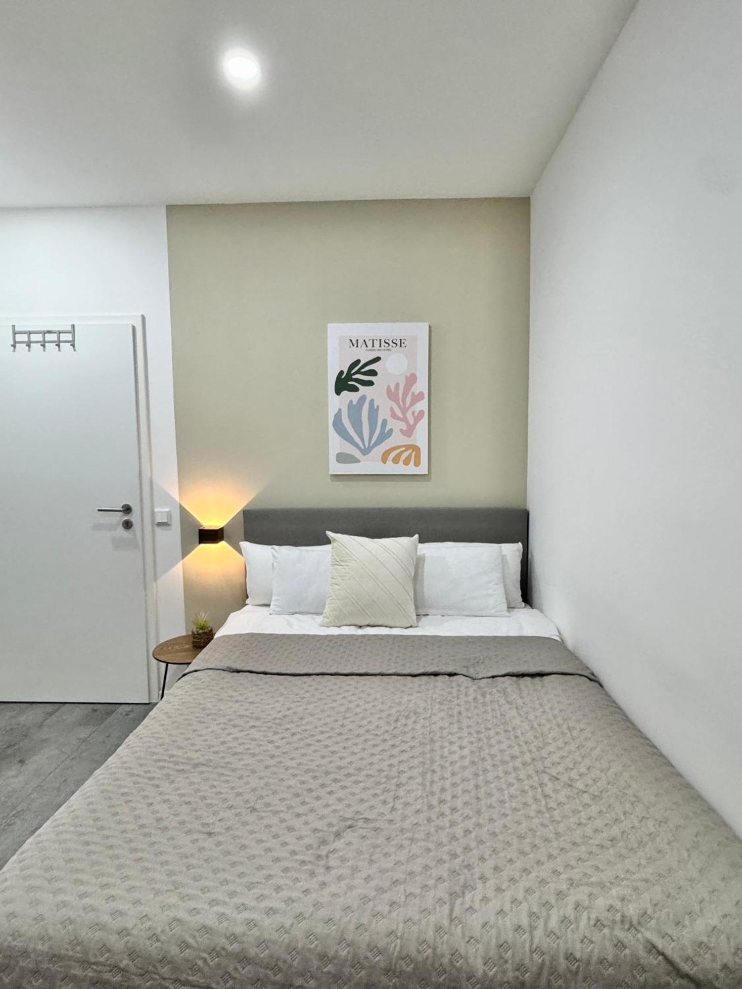Heaven Homes - Doppelzimmer Mit Eigenem Bad Düsseldorf Zewnętrze zdjęcie